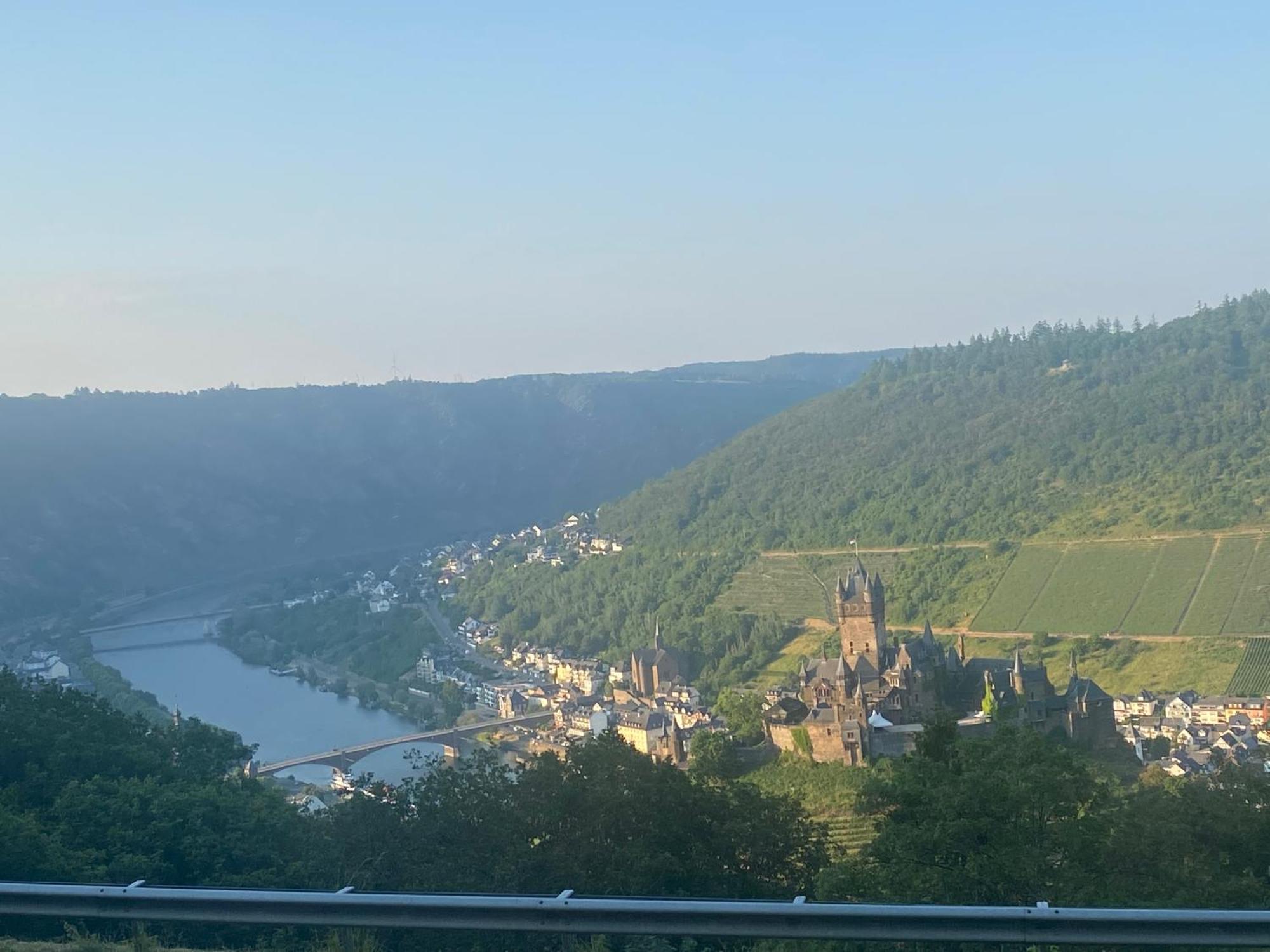 Pension Mit Moselblick Klotten Exterior photo